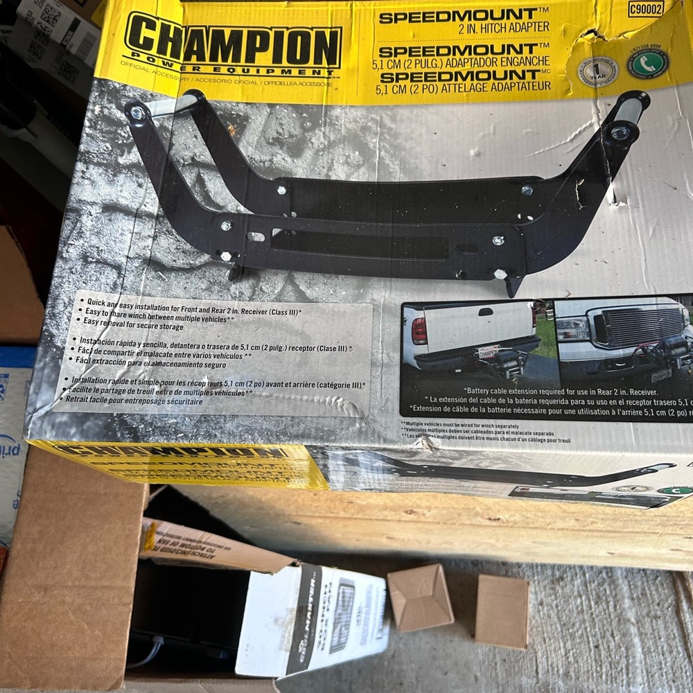 Champion SpeedMount Black Hitch Adapter